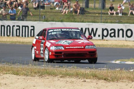 Her ses Thor Qualmann på jyllandsringen, i sin Honda CRX.